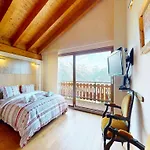 Majestic With Indoor Pool Chalet *