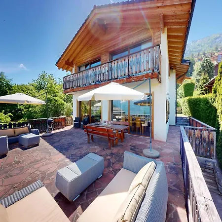 בקתה Majestic With Indoor Pool