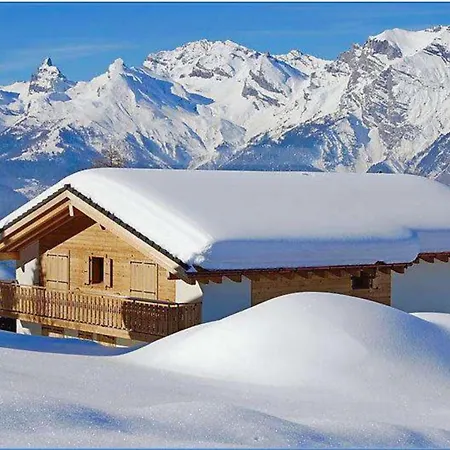 בקתה Majestic With Indoor Pool *