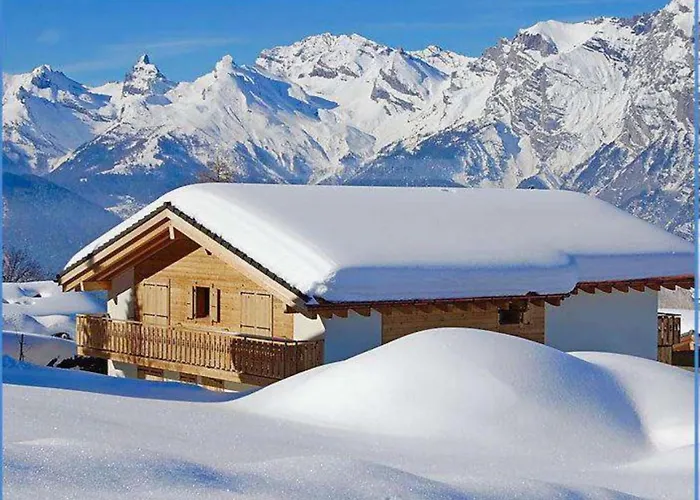 בקתה Majestic With Indoor Pool *