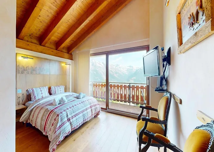 Majestic With Indoor Pool 木屋 *