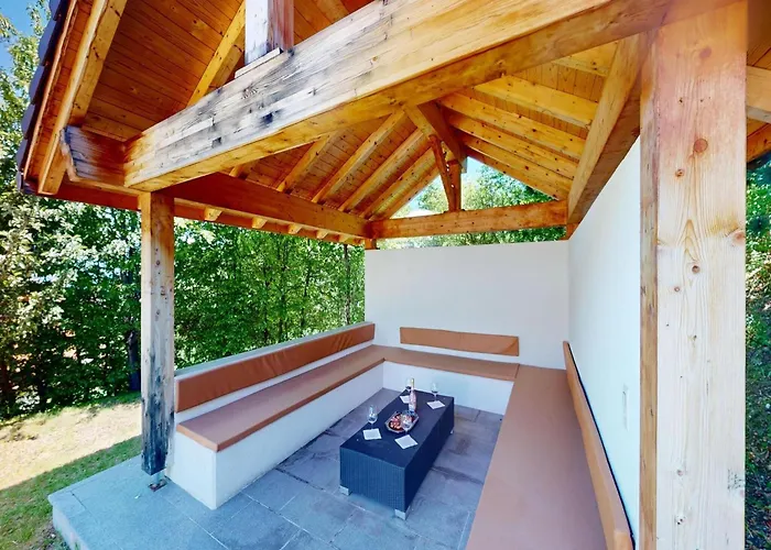 Majestic With Indoor Pool * ננדה